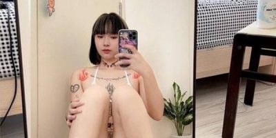 รูปหีใหญ่ สาวผมม้าอ้าขาถ่ายรูปหีตัวเอง รูปหีสาวไทยสุดสวยน่าเย็ดมาก