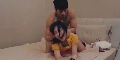 หนังเกาหลีเรทอาร์ สาวเมาจนโดนเพื่อนจับซอยหีท่าหมา เย็ดกันได้อารมณ์มาก