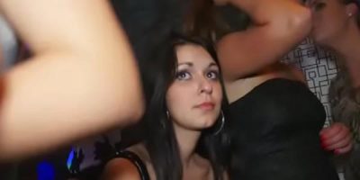 หนังโป๊หี ปาร์ตี้เซ็กเย็ดหีกันมั่วไปหมดฟินมาก เอากันมันฟินหีสุดเสียวมาก