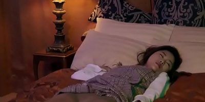 หนังเกาหลีเรท fucking by her driver คนขับรถเงี่ยนควยตามมาเย็ดในห้องนอน