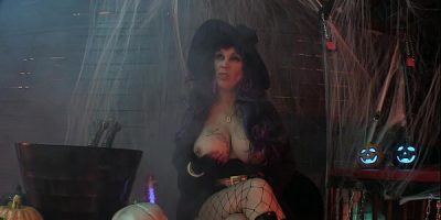 หนัง x แปลก ๆ Halloween in Norway with แม่มดสาวกำลังปรุงยา แต่ต้องมาเสียท่าโดนซอย