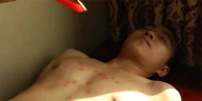 กลุ่มคลิปเกย์ในไลน์ หนุ่มวัยรุ่น คู่เกย์เยสกัน แบบจัดหนักทั้งมัดทั้งเล่นน้ำตาเทียนก่อนจับเย้ด